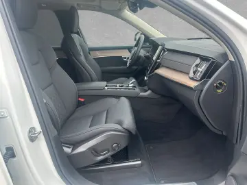 VOLVO XC90 T8 AWD Plus Dark 7-Sitzer ACC BLIS