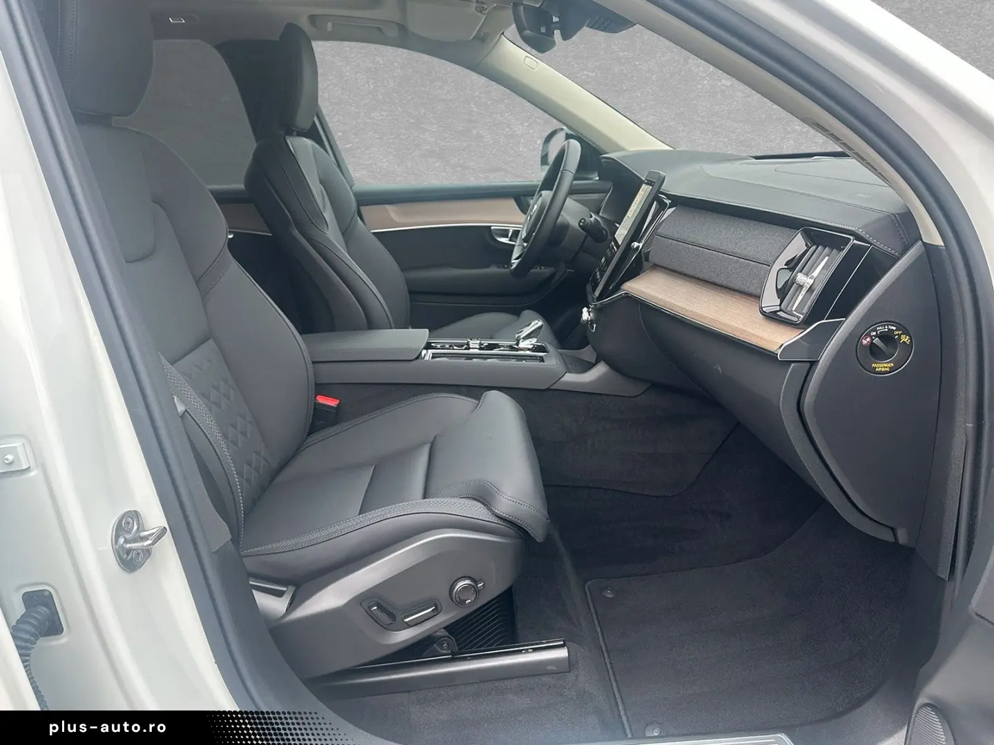 VOLVO XC90 T8 AWD Plus Dark 7-Sitzer ACC BLIS