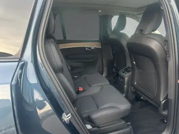VOLVO XC90 T8 AWD Plus Dark 7-Sitzer ACC BLIS