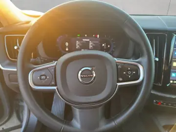 VOLVO XC60 B5 B AWD Core