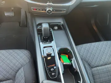VOLVO XC60 B5 B AWD Core
