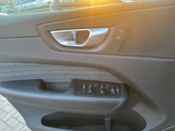 VOLVO XC60 B5 B AWD Core