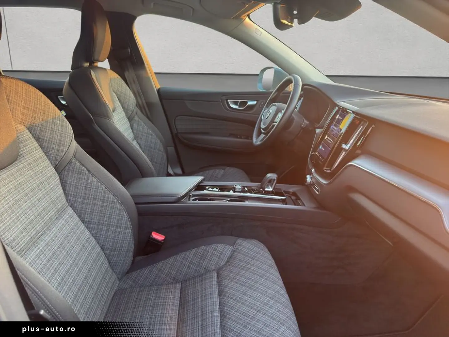 VOLVO XC60 B5 B AWD Core