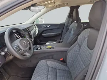 VOLVO XC60 B5 B AWD Core Win -Pak