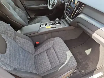 VOLVO XC60 B5 B AWD Core Win -Pak