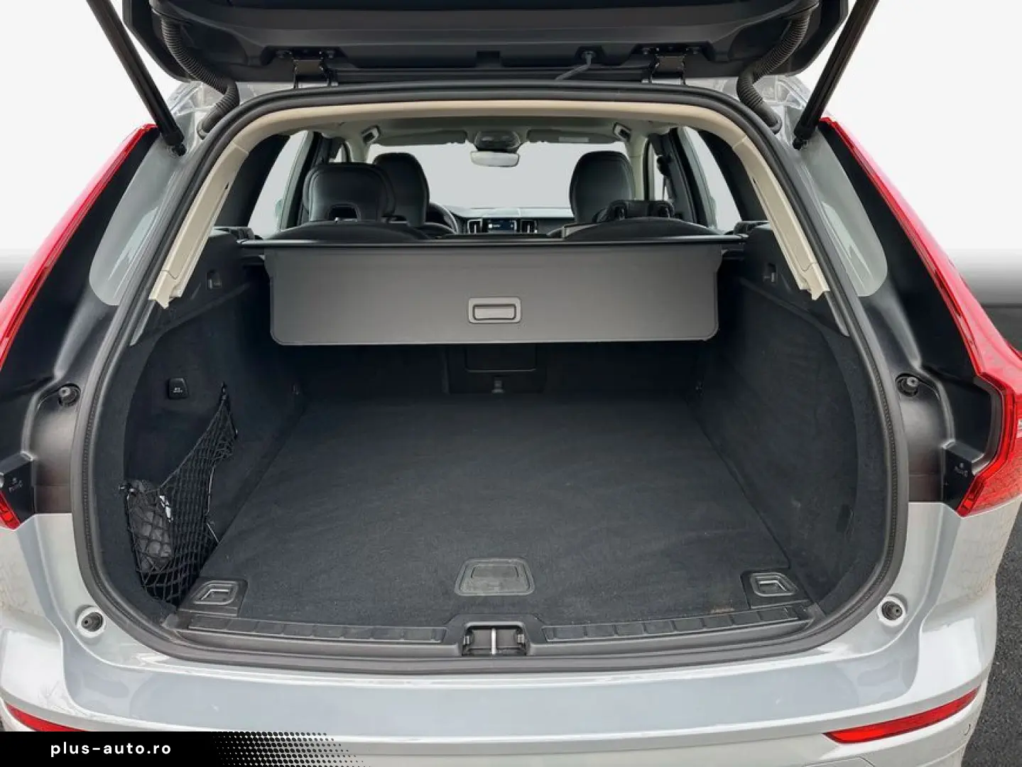 VOLVO XC60 B5 B AWD Core GJR Win&Audio HK