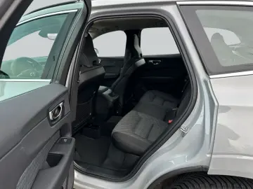 VOLVO XC60 B5 B AWD Core GJR Win&Audio HK