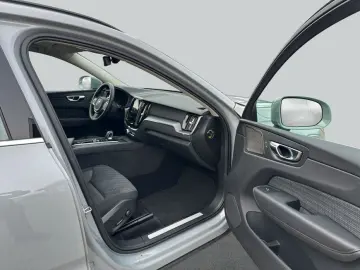 VOLVO XC60 B5 B AWD Core GJR Win&Audio HK