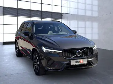 VOLVO XC60 B5 (Benzin) Plus Dark AWD Automatik Navi