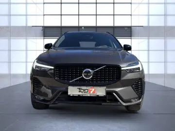 VOLVO XC60 B5 (Benzin) Plus Dark AWD Automatik Navi