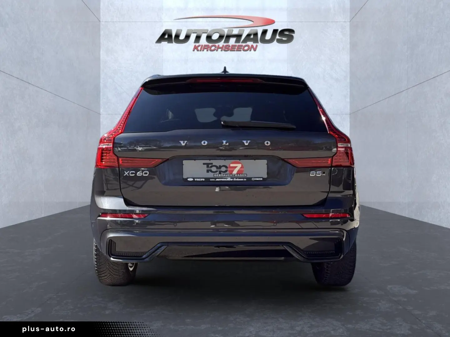 VOLVO XC60 B5 (Benzin) Plus Dark AWD Automatik Navi