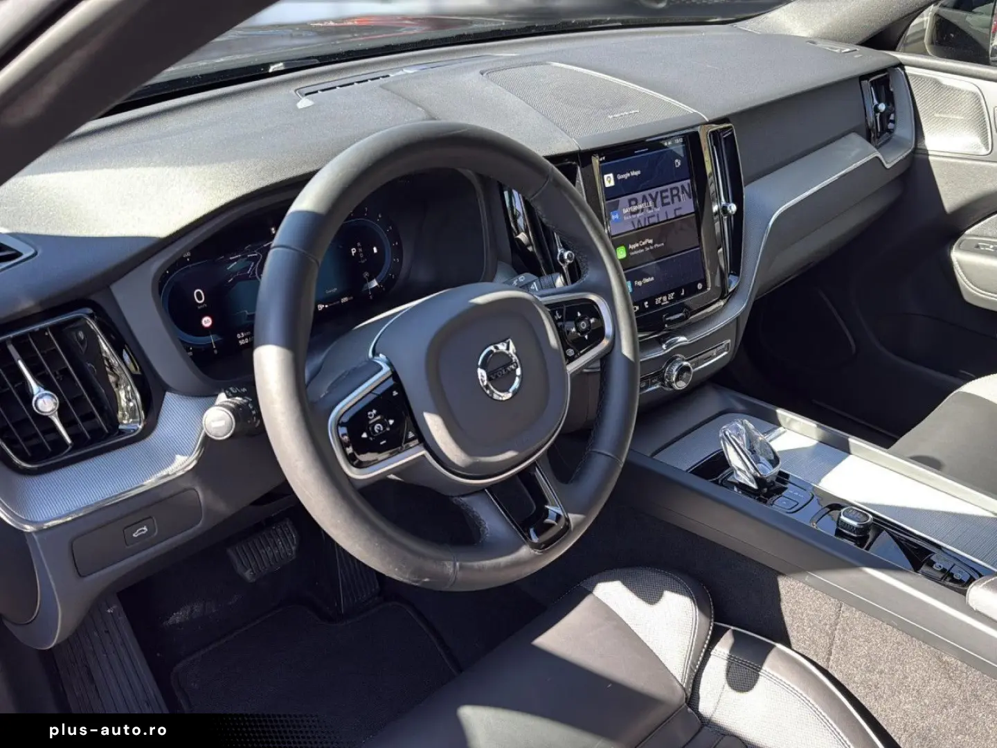 VOLVO XC60 B5 (Benzin) Plus Dark AWD Automatik Navi