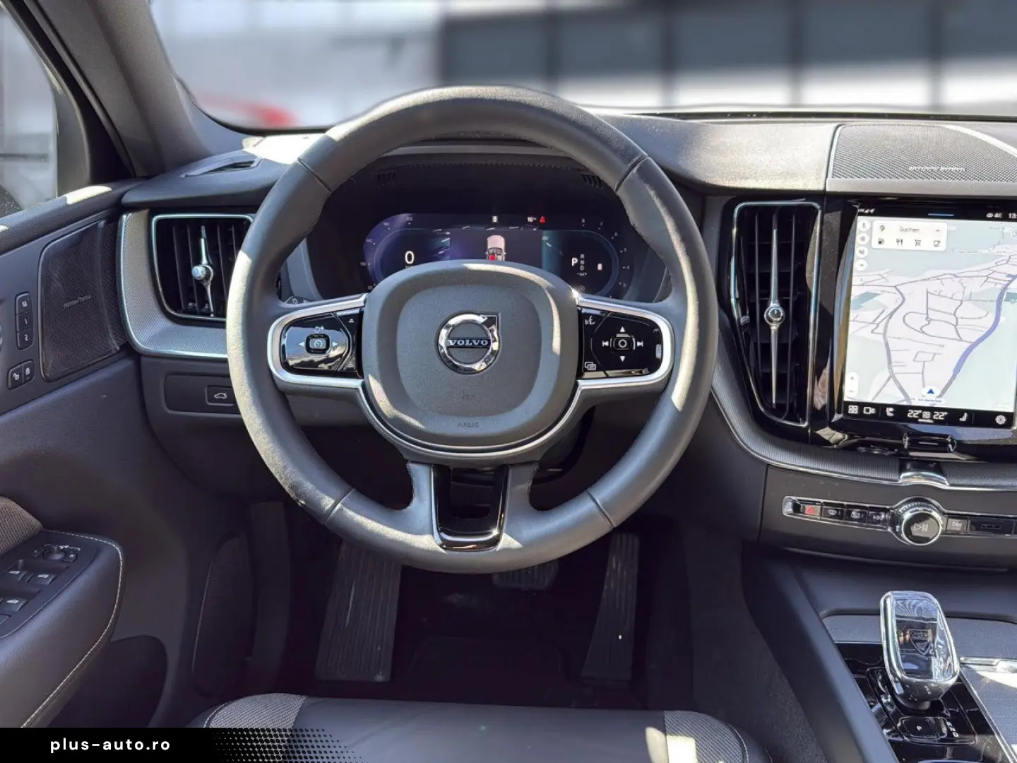 VOLVO XC60 B5 (Benzin) Plus Dark AWD Automatik Navi