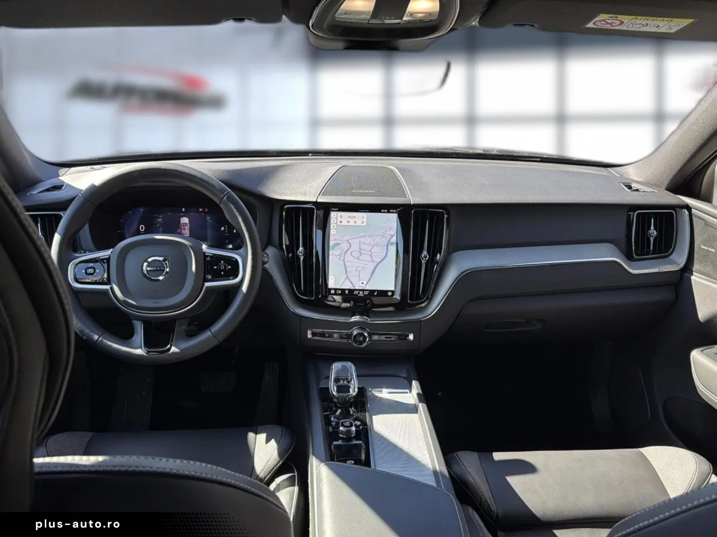 VOLVO XC60 B5 (Benzin) Plus Dark AWD Automatik Navi