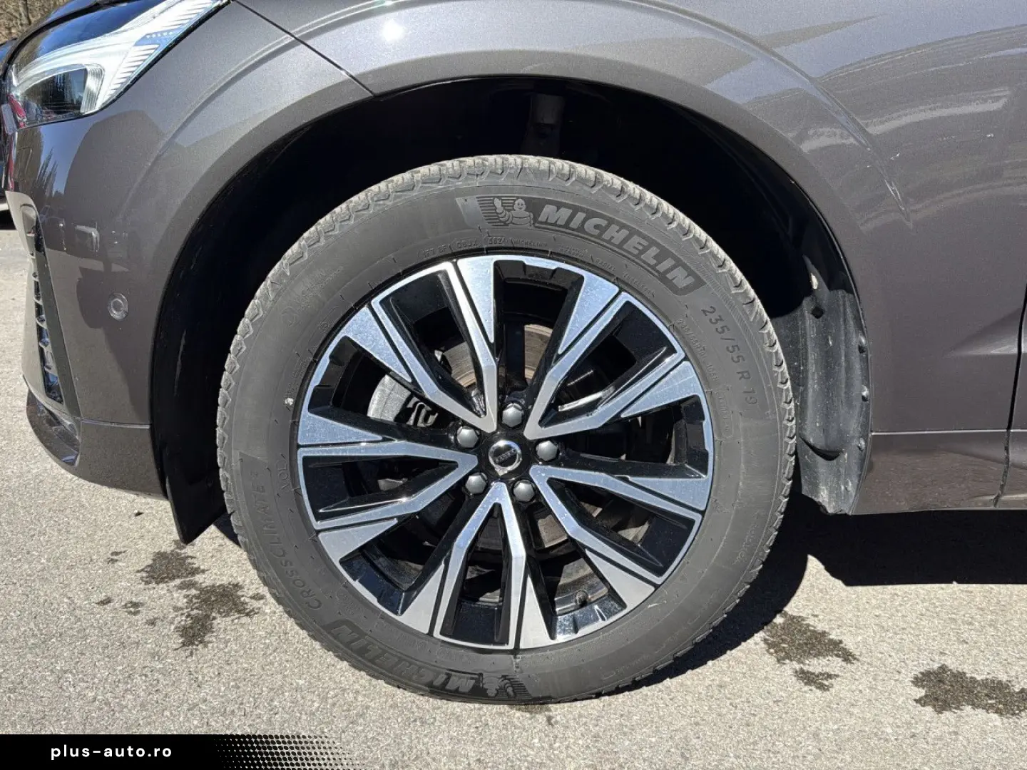VOLVO XC60 B5 (Benzin) Plus Dark AWD Automatik Navi