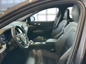 VOLVO XC 60 Plus Dark AWD Navi LED Klima