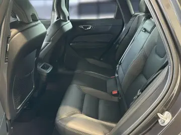 VOLVO XC 60 Plus Dark AWD Navi LED Klima
