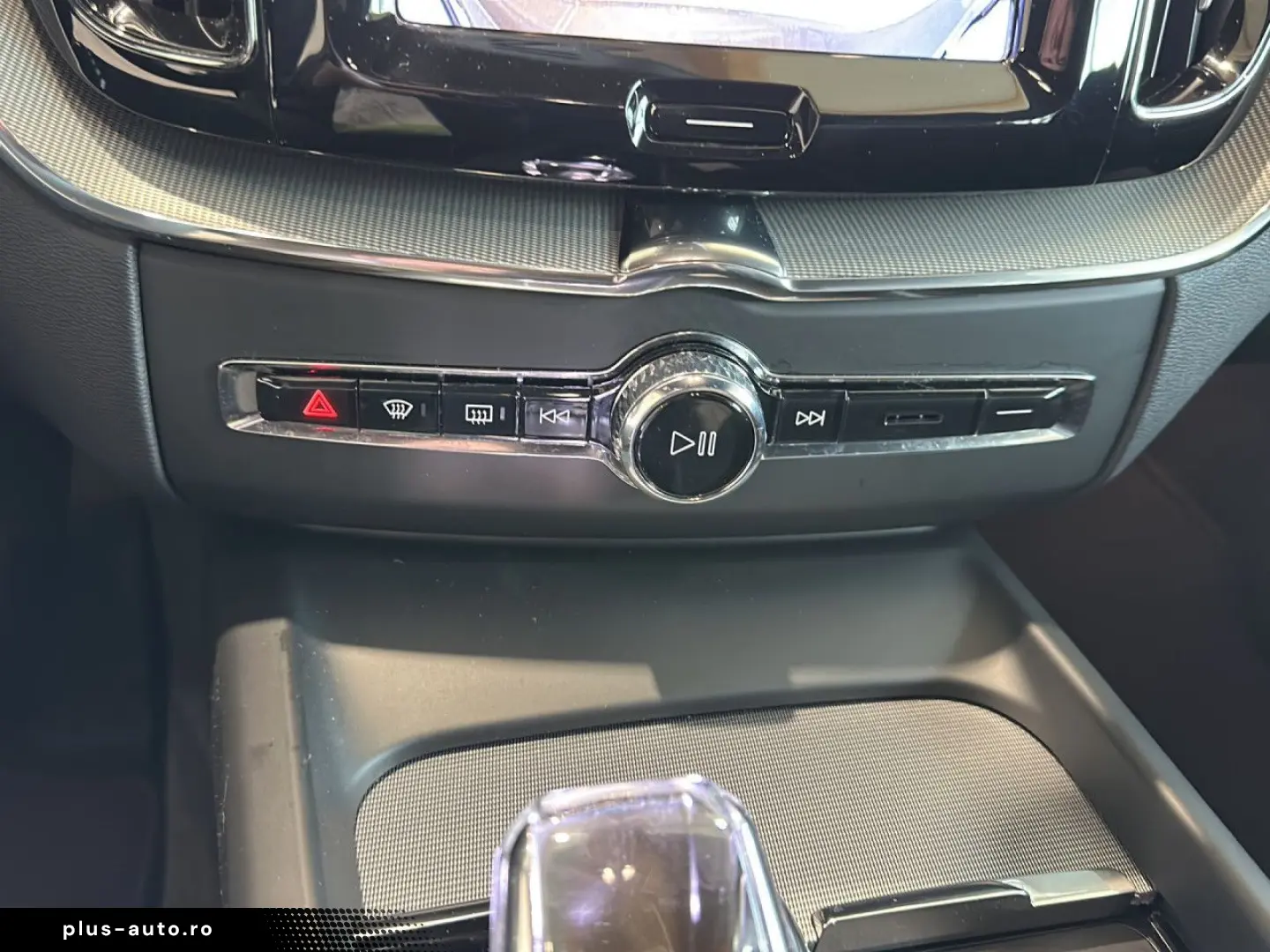 VOLVO XC 60 Plus Dark AWD Navi LED Klima