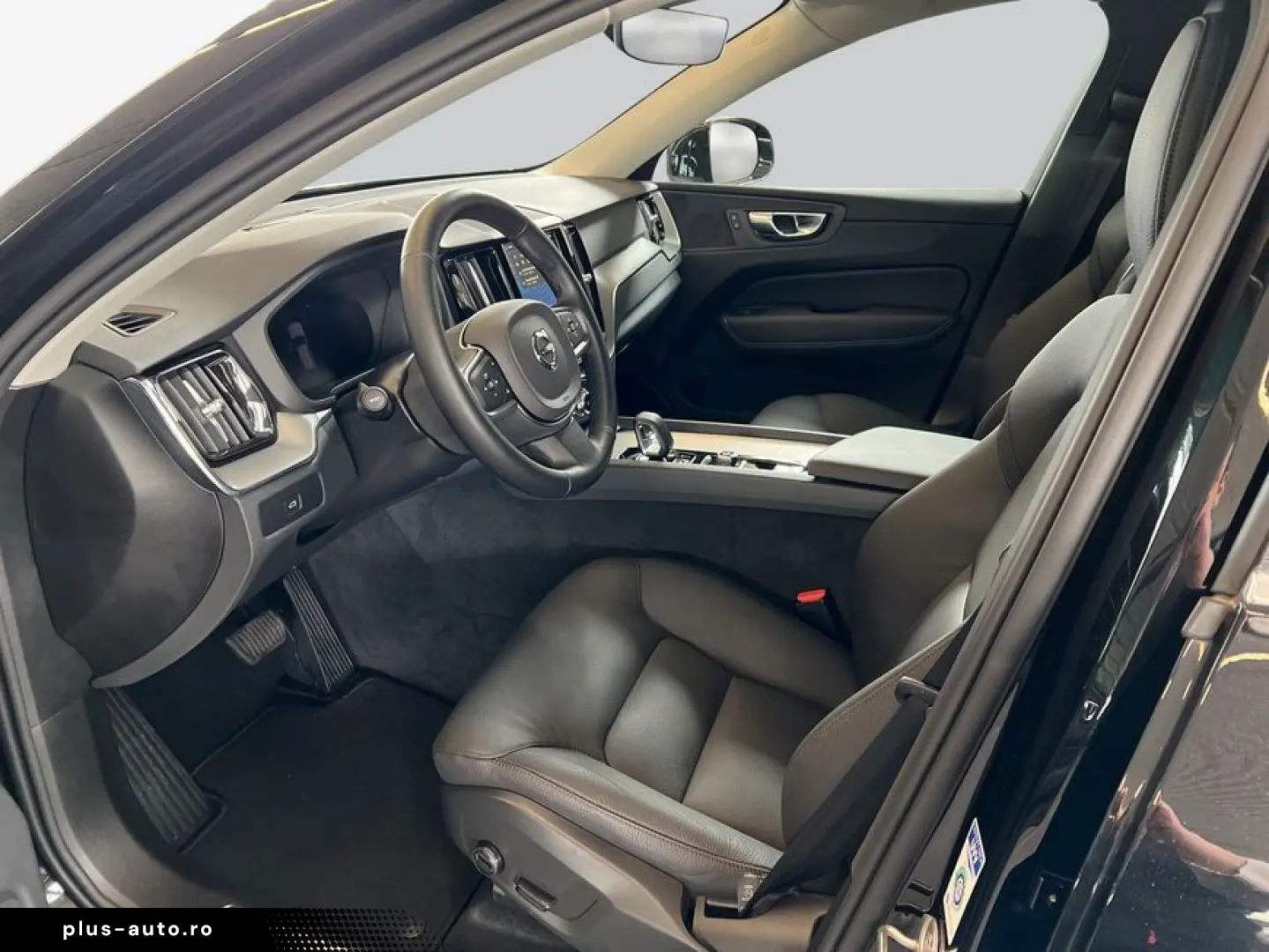 VOLVO XC60 B5 AWD Aut Leder PilotAssist BLIS Voll-LED