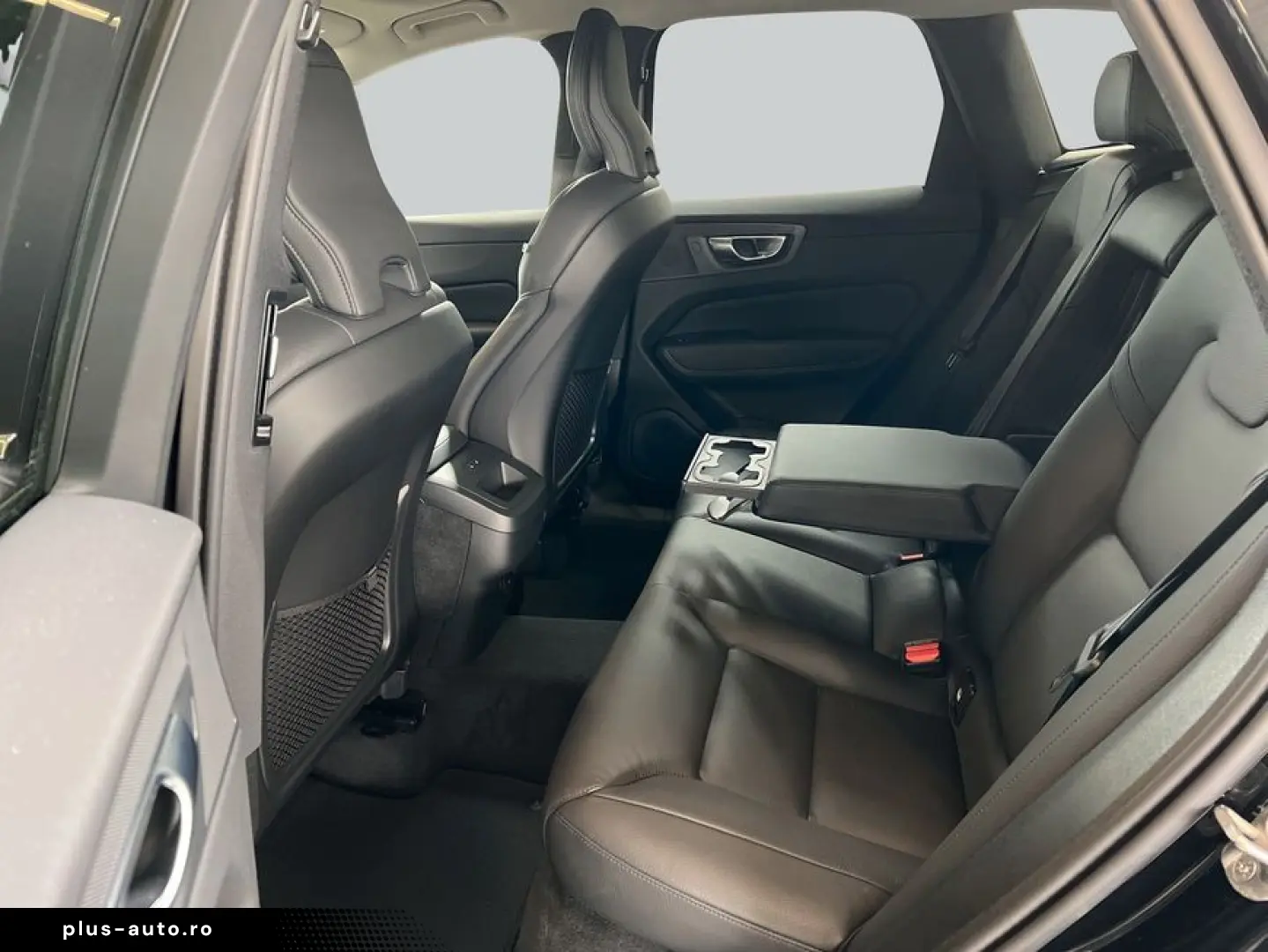VOLVO XC60 B5 AWD Aut Leder PilotAssist BLIS Voll-LED