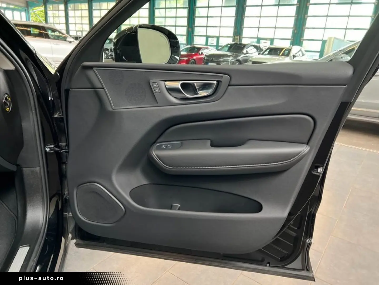 VOLVO XC60 B5 AWD Aut Leder PilotAssist BLIS Voll-LED