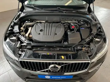VOLVO XC60 B5 AWD Aut Leder PilotAssist BLIS Voll-LED