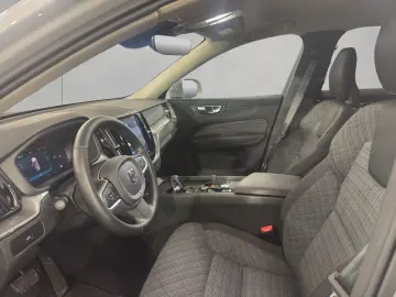 VOLVO XC60 B5 B AWD Core