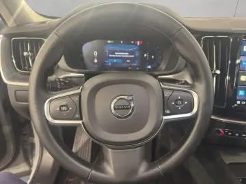 VOLVO XC60 B5 B AWD Core