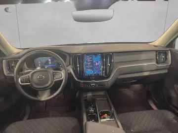 VOLVO XC60 B5 B AWD Core