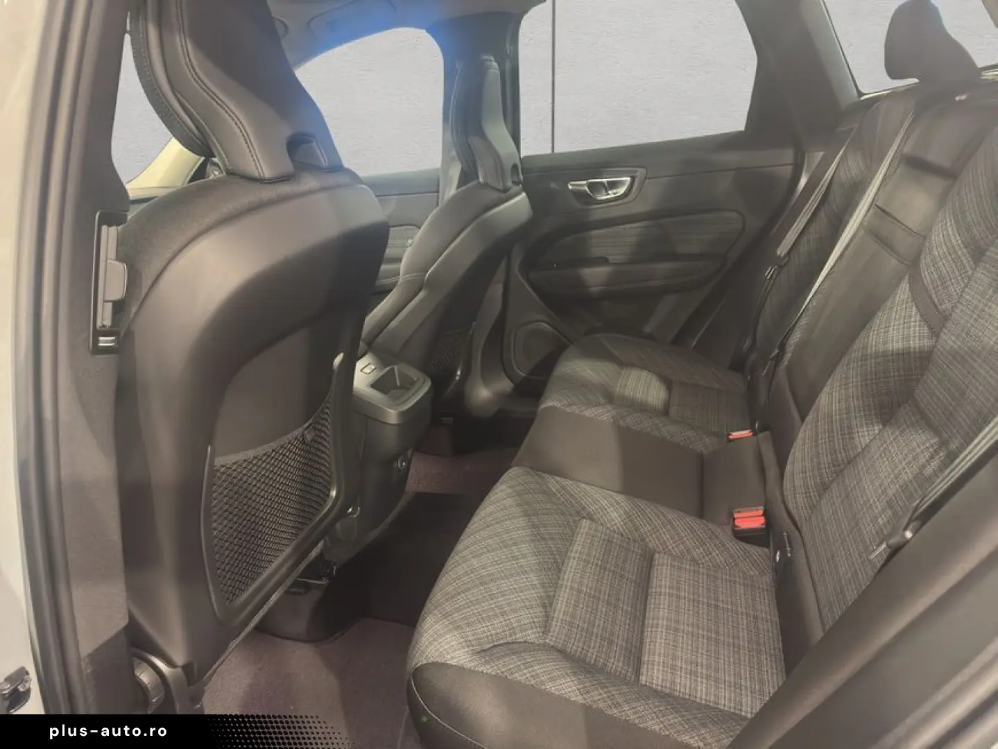 VOLVO XC60 B5 B AWD Core