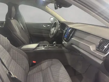 VOLVO XC60 B5 B AWD Core