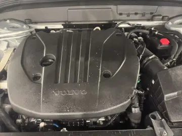 VOLVO XC60 B5 B AWD Core