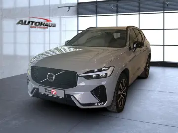 VOLVO XC60 B5 (Benzin) Plus Dark AWD Automatik Navi