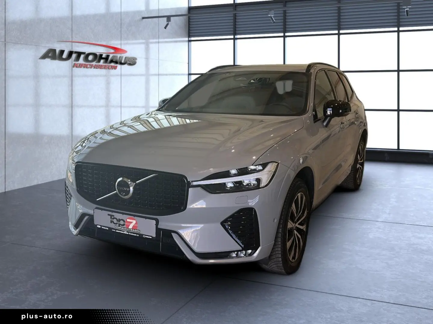 VOLVO XC60 B5 (Benzin) Plus Dark AWD Automatik Navi