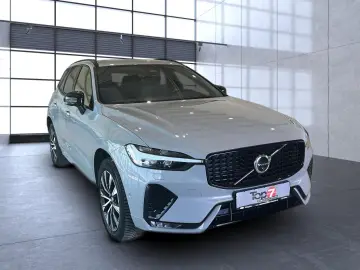 VOLVO XC60 B5 (Benzin) Plus Dark AWD Automatik Navi