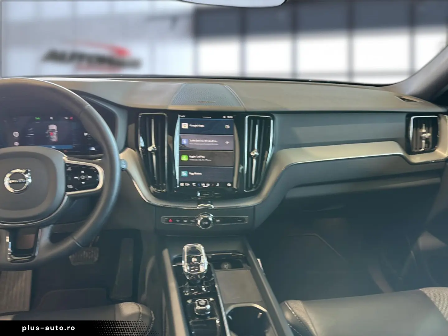 VOLVO XC60 B5 (Benzin) Plus Dark AWD Automatik Navi