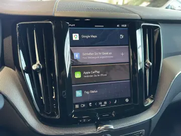 VOLVO XC60 B5 (Benzin) Plus Dark AWD Automatik Navi