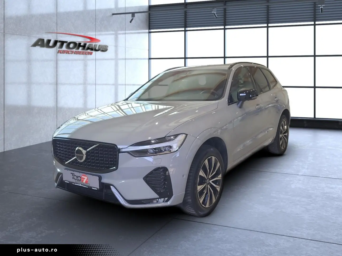VOLVO XC60 B5 (Benzin) Plus Dark AWD Automatik Navi