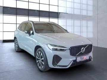 VOLVO XC60 B5 (Benzin) Plus Dark AWD Automatik Navi