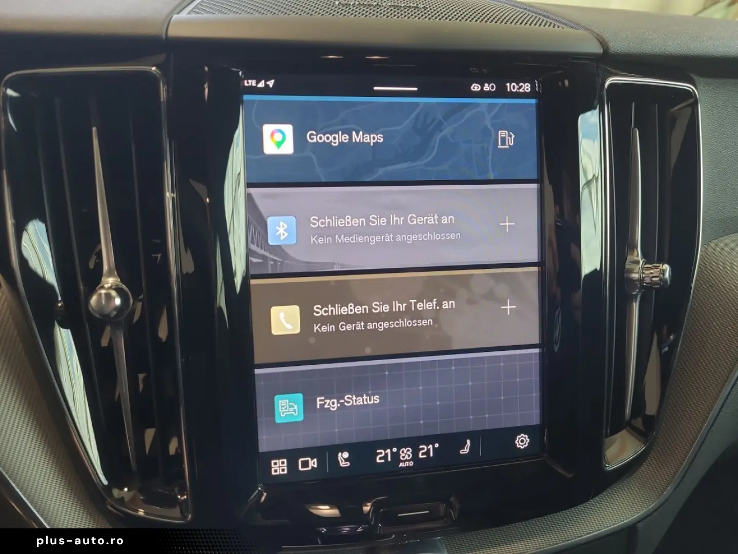 VOLVO XC60 B5 (Benzin) Plus Dark AWD Automatik Navi