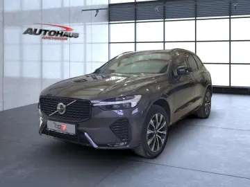 VOLVO XC60 B5 (Benzin) Plus Dark AWD Automatik Navi