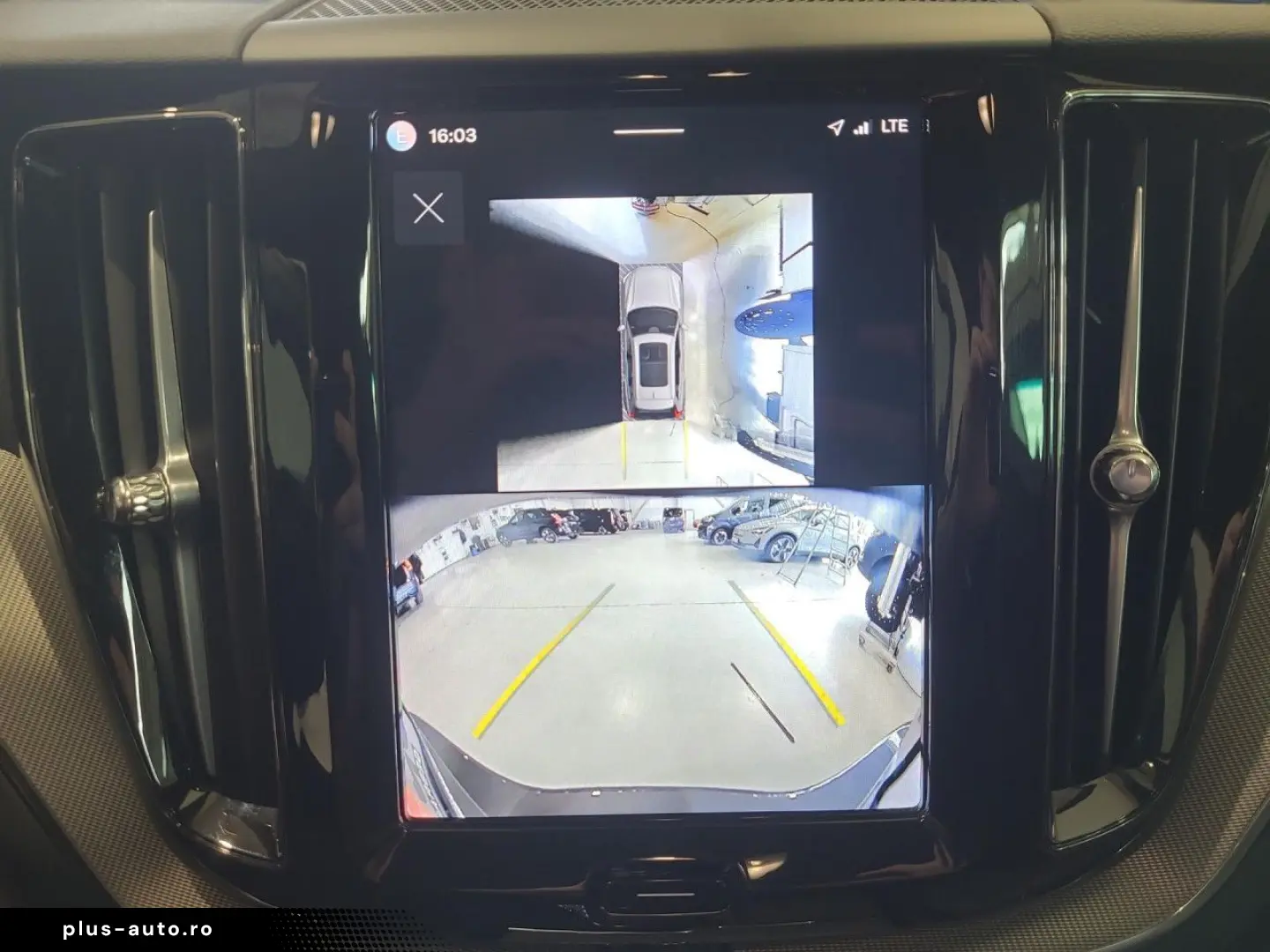 VOLVO XC60 B5 (Benzin) Plus Dark AWD Automatik Navi