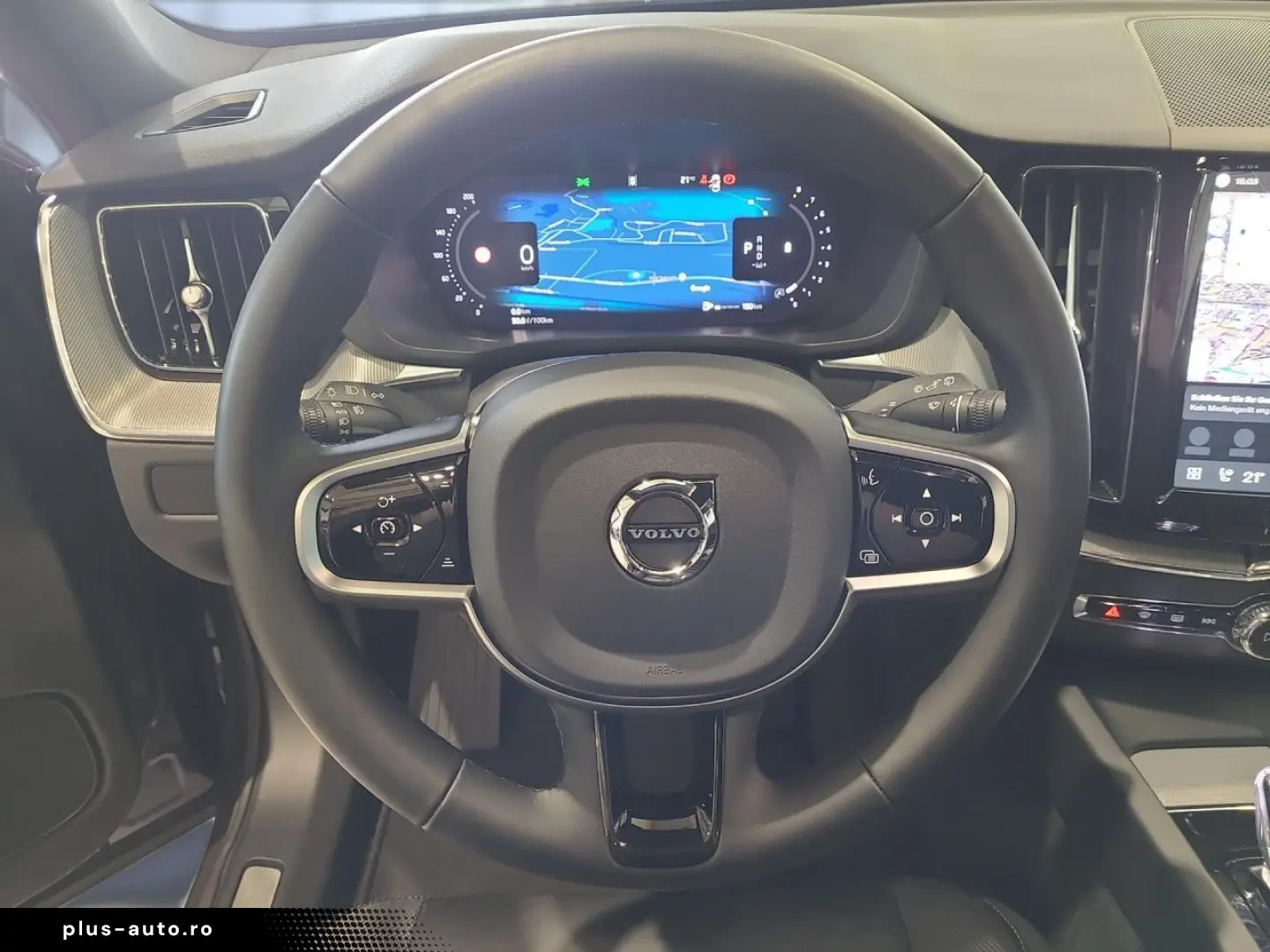 VOLVO XC60 B5 (Benzin) Plus Dark AWD Automatik Navi