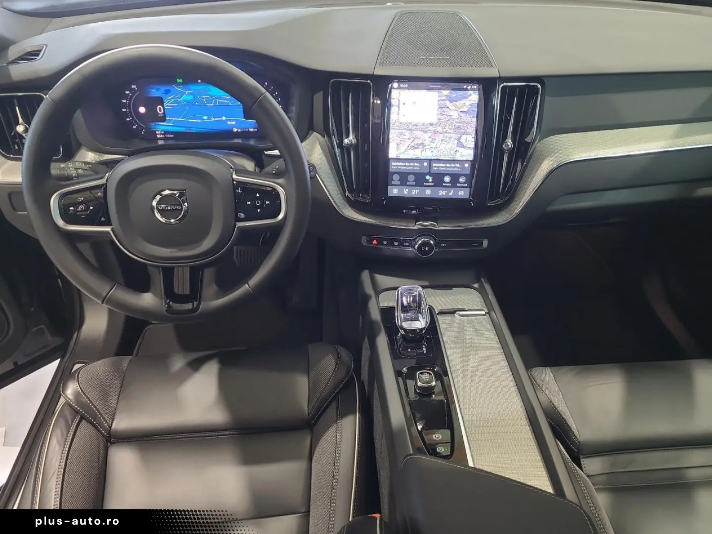 VOLVO XC60 B5 (Benzin) Plus Dark AWD Automatik Navi