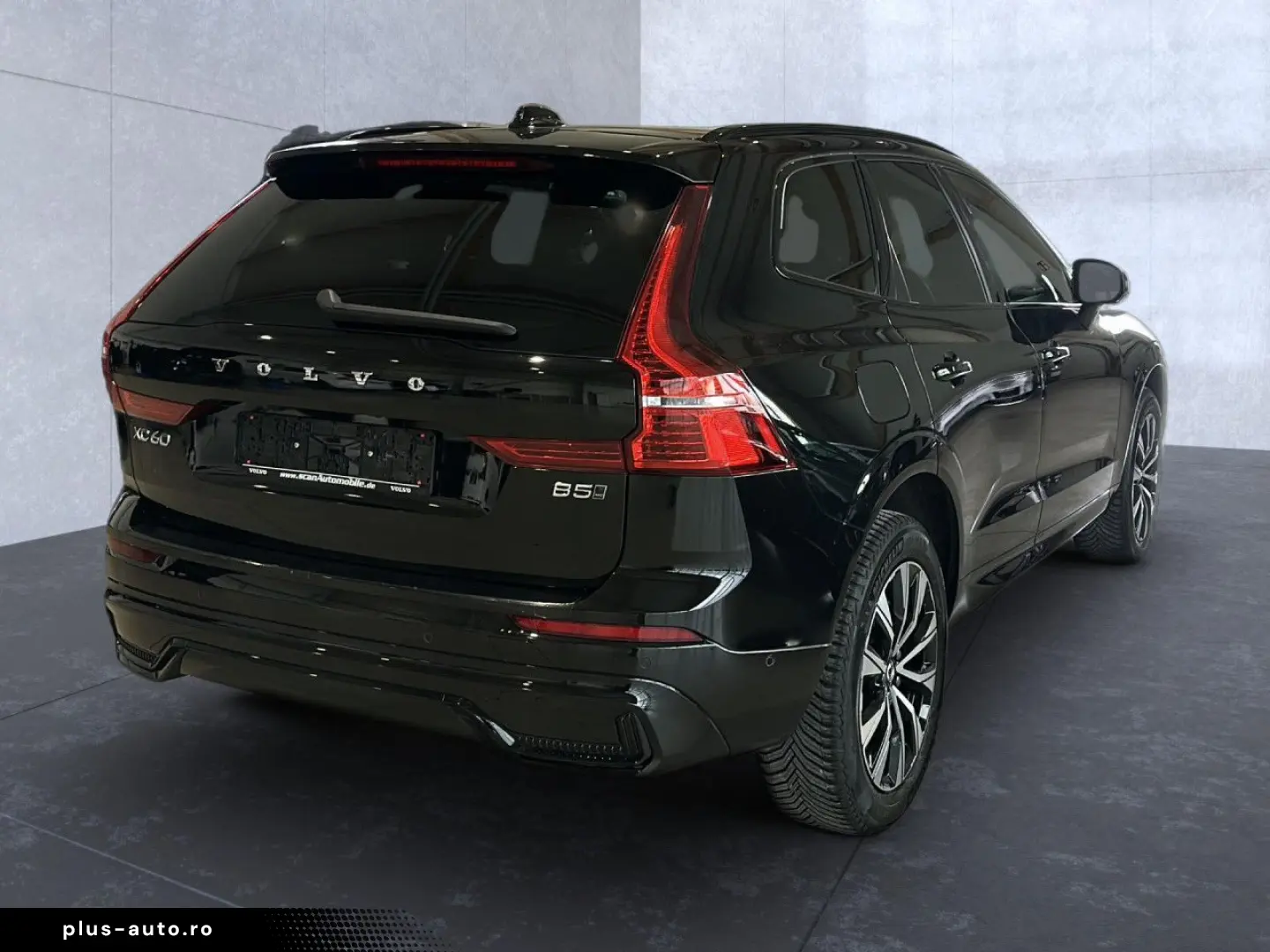 VOLVO XC 60 Plus Dark AWD Bluetooth LED Klima