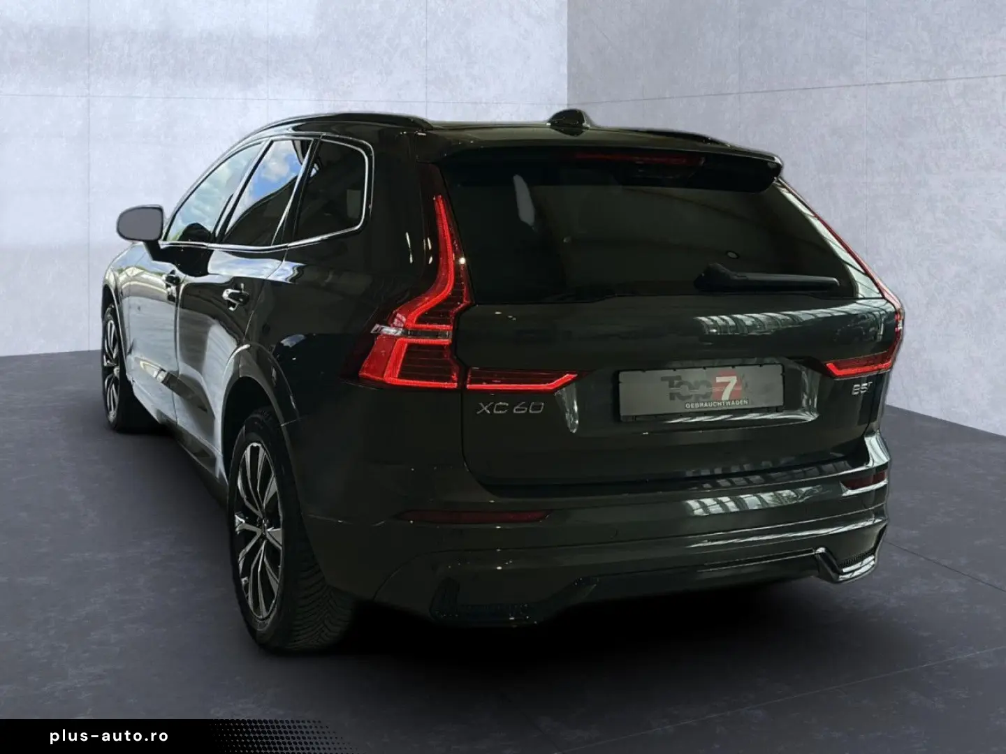 VOLVO XC 60 Plus Dark AWD Bluetooth LED Klima