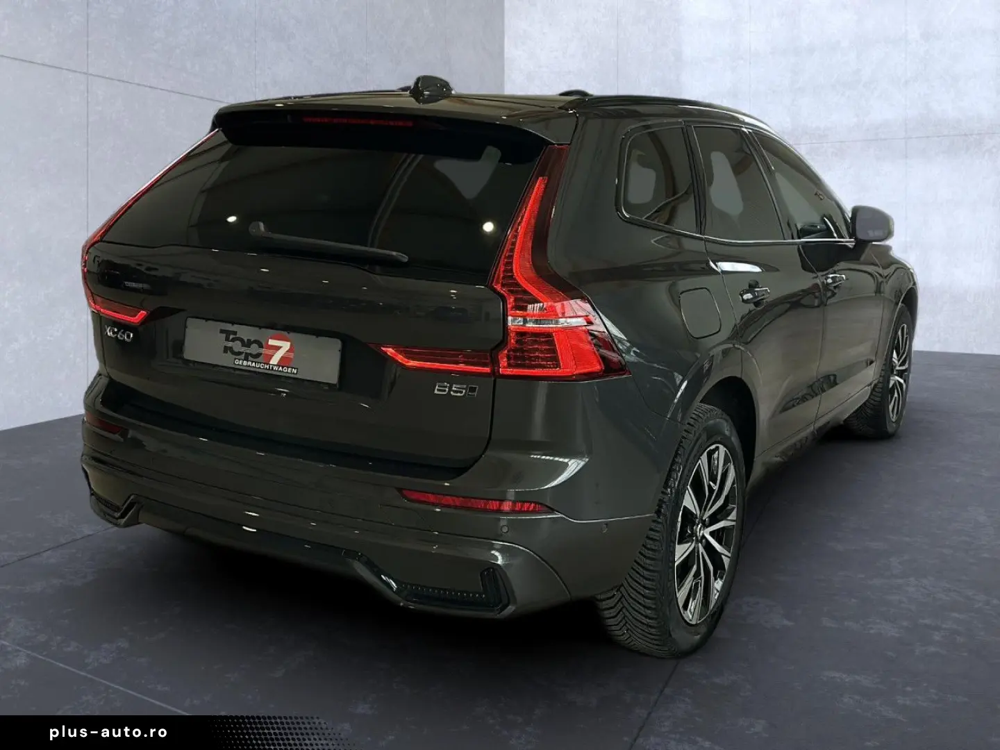 VOLVO XC 60 Plus Dark AWD Bluetooth LED Klima