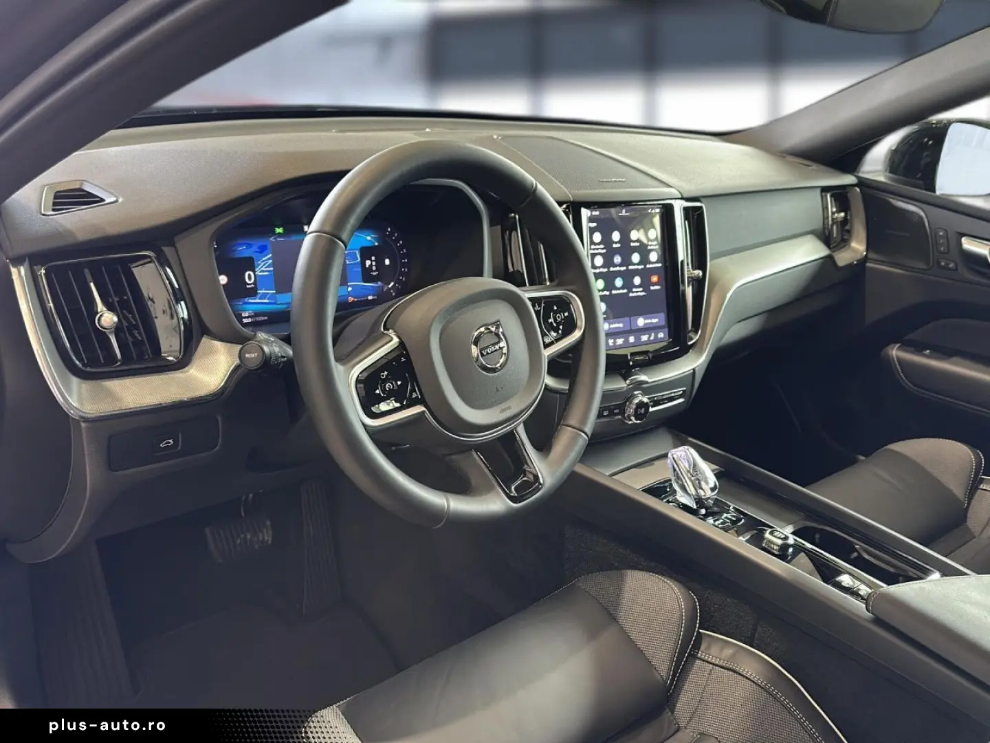 VOLVO XC 60 Plus Dark AWD Bluetooth LED Klima
