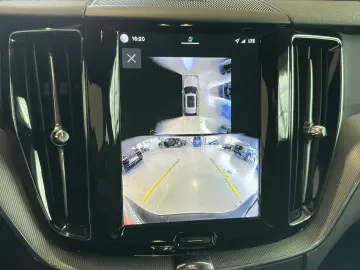 VOLVO XC 60 Plus Dark AWD Bluetooth LED Klima