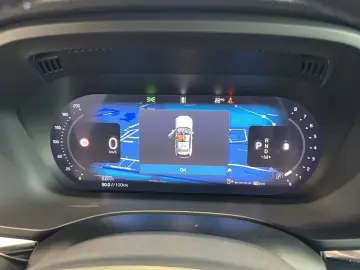 VOLVO XC 60 Plus Dark AWD Bluetooth LED Klima